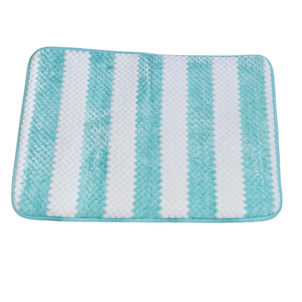 Mohawk Plush Mint Green & White Non Slip Bath May